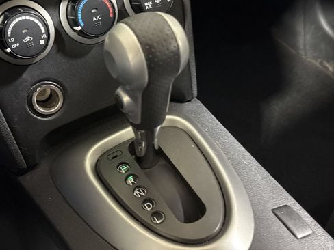 Used 2013 Nissan Rogue S AWD/4WD image 16