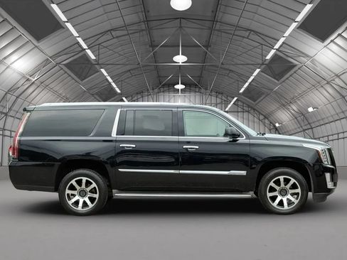 Used 2015 Cadillac Escalade ESV 2WD image 8