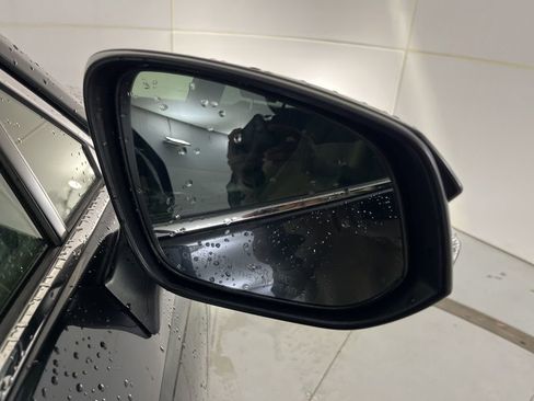 Used 2022 Toyota Venza Limited image 50