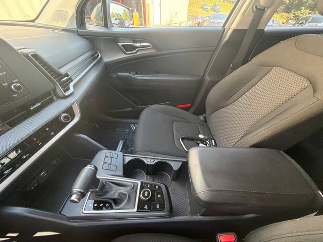Used 2024 Kia Sportage LX FWD image 21