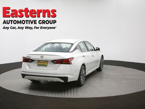 Used 2025 Nissan Altima 2.5 SV FWD image 38