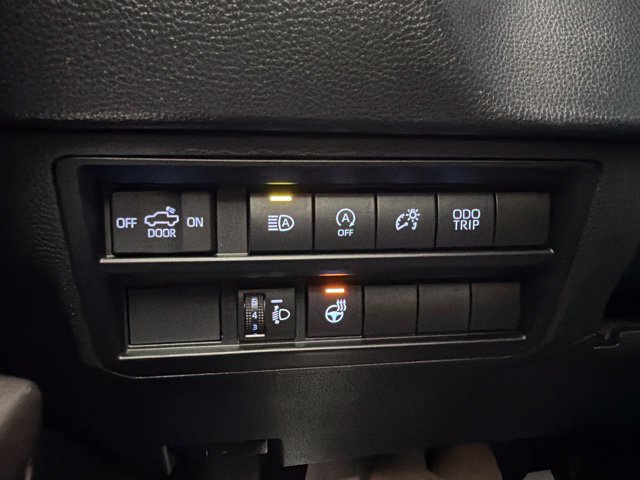 Used 2022 Toyota Tundra SR5 AWD/4WD image 28
