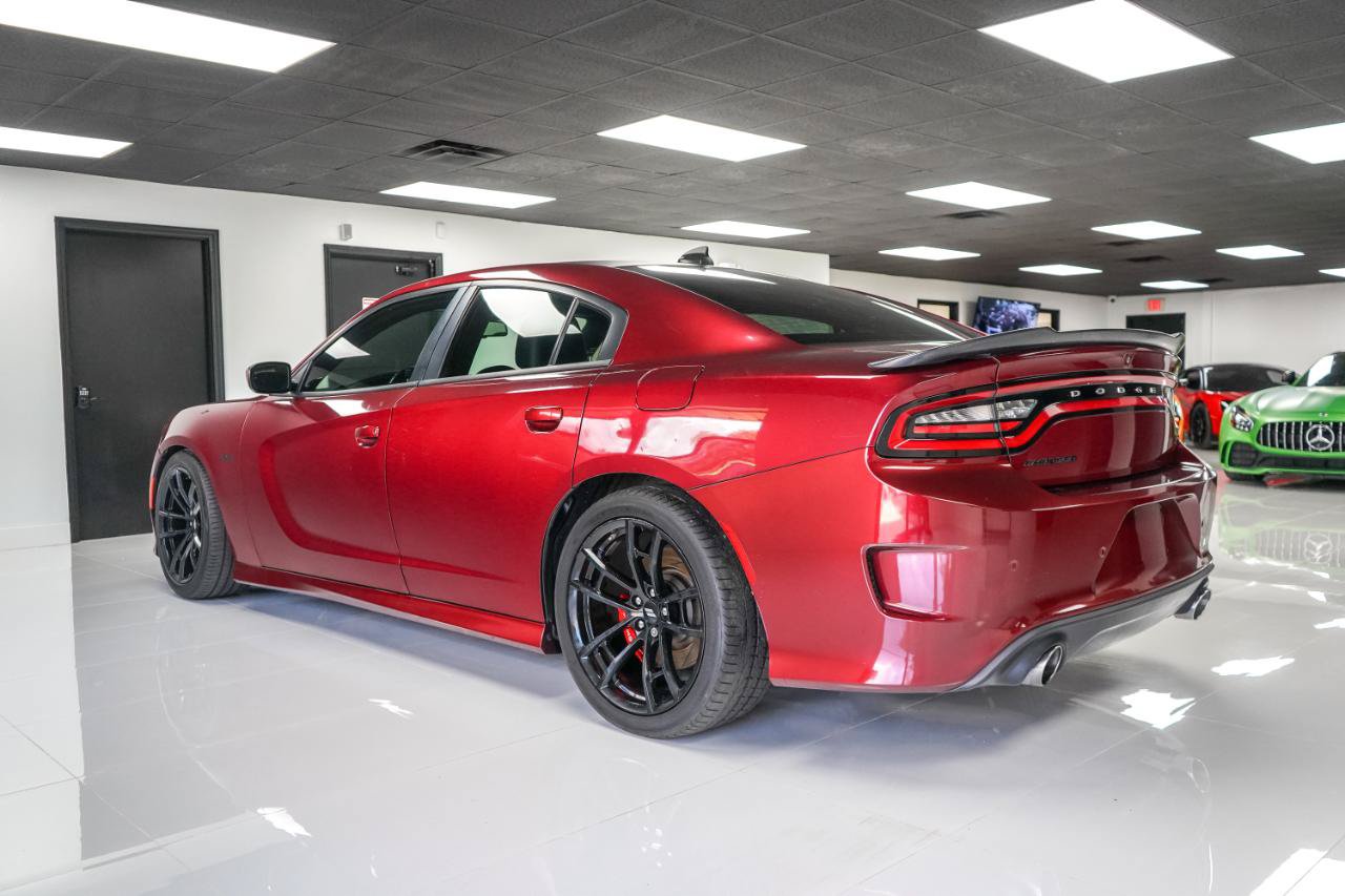 Used 2018 Dodge Charger R/T RWD image 3
