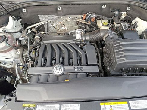 Used 2022 Volkswagen Atlas SEL R-Line image 28