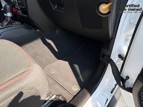 Certified 2021 Jeep Gladiator Rubicon AWD/4WD image 50