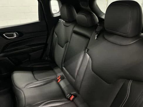 Used 2024 Jeep Compass Latitude w/ Convenience Group AWD/4WD image 14