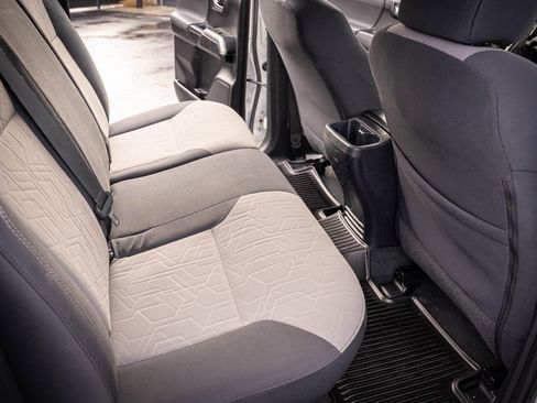 Used 2020 Toyota Tacoma TRD Off-Road image 30