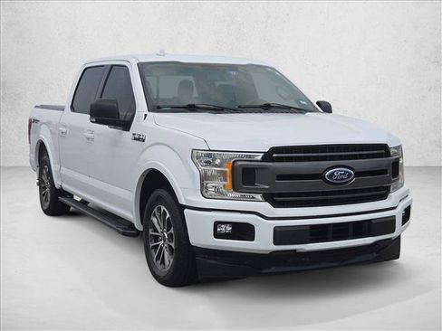 Used 2018 Ford F150 XLT w/ Equipment Group 302A Luxury RWD image 3