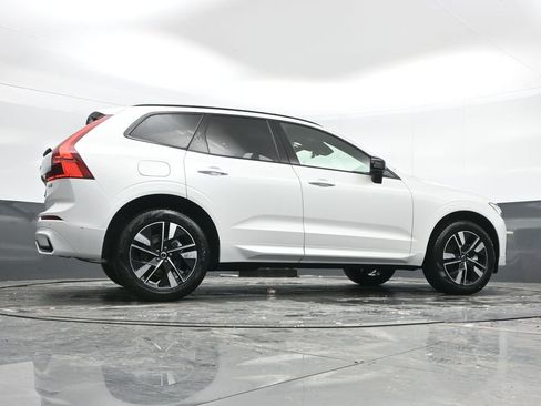 New 2026 Volvo XC60 B5 Plus w/ Protection Package Premier AWD/4WD image 38