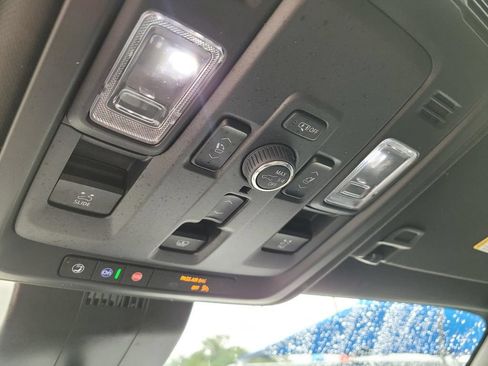 Used 2025 GMC Yukon AT4 Ultimate w/ LPO, Floor Liner Package AWD/4WD image 27