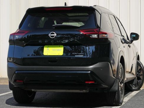 Used 2023 Nissan Rogue SV w/ SV Premium B Package AWD/4WD image 4