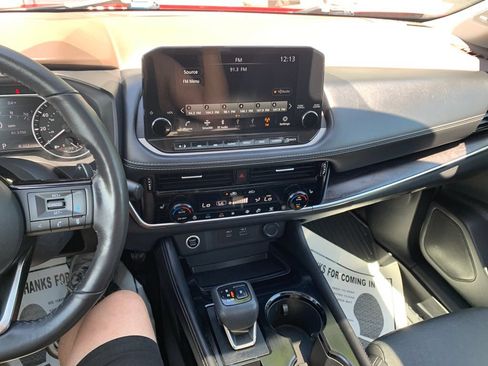 Used 2021 Nissan Rogue SL w/ Premium Package FWD image 12