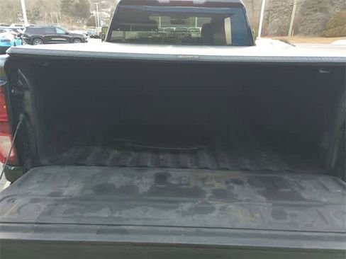 Used 2020 GMC Sierra 2500 SLE image 25