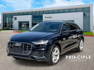 Used 2023 Audi Q8 Premium AWD/4WD video 1