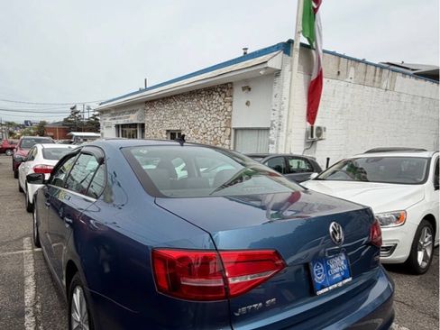 Used 2015 Volkswagen Jetta SE FWD image 6