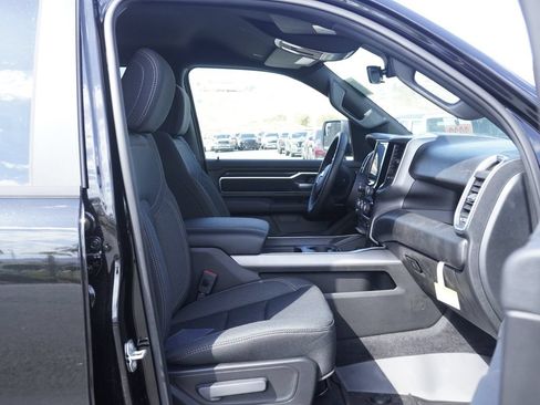 New 2026 RAM 1500 4x4 Crew Cab image 30
