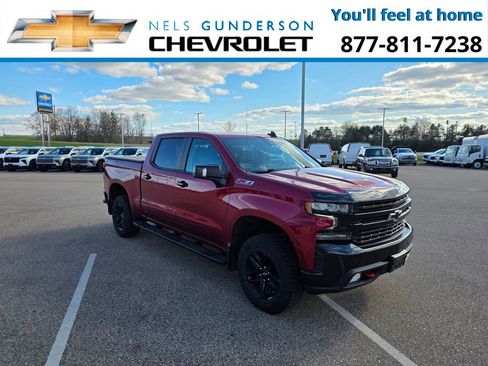 Used 2021 Chevrolet Silverado 1500 LT Trail Boss w/ Convenience Package II AWD/4WD image 2
