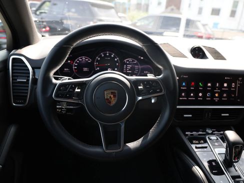 Used 2022 Porsche Cayenne Platinum Edition AWD/4WD image 15