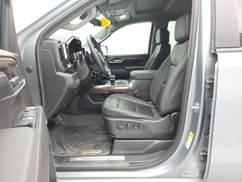 Used 2023 Chevrolet Silverado 1500 LT Trail Boss w/ LT Trail Boss Premium Package AWD/4WD image 15