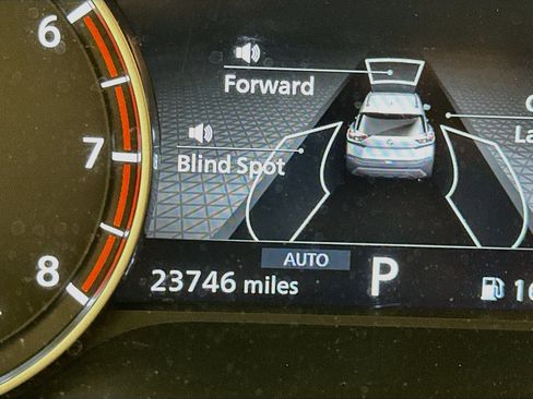 Used 2023 Nissan Rogue SV AWD/4WD image 19