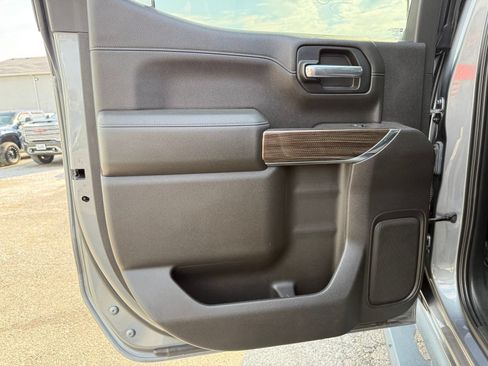 Used 2019 Chevrolet Silverado 1500 LT Trail Boss AWD/4WD image 23