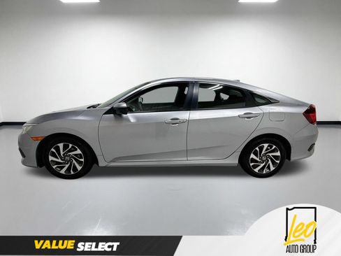 Used 2017 Honda Civic EX image 10