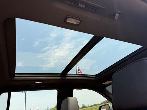 Used 2023 Chevrolet Tahoe High Country image 13