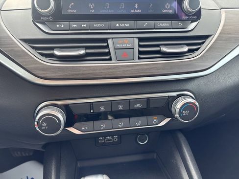 Used 2025 Nissan Altima 2.5 SV image 34