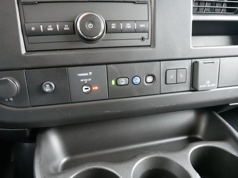 Used 2025 Chevrolet Express 3500 LT w/ LT Preferred Equipment Group image 28