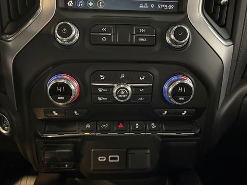Used 2021 GMC Sierra 1500 Elevation w/ LPO, Elevation Black Package AWD/4WD image 22