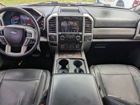 Used 2017 Ford F350 Lariat w/ Chrome Package image 14