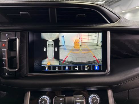 Used 2023 GMC Yukon XL Denali AWD/4WD image 22