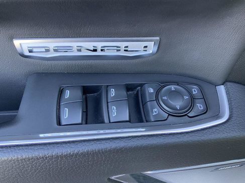 Used 2024 GMC Sierra 1500 Denali w/ Technology Package image 28