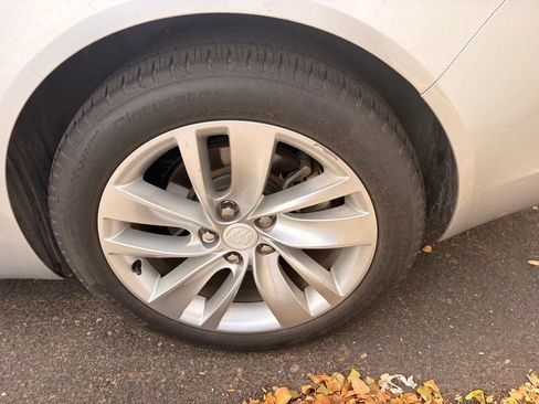 Used 2015 Buick Regal FWD image 7