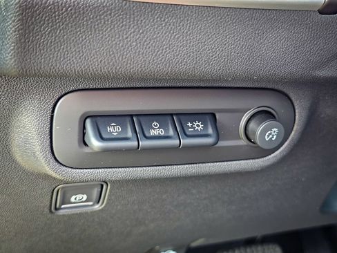 Used 2023 GMC Terrain SLT w/ Tech Package AWD/4WD image 16