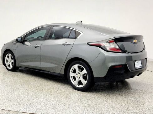 Used 2017 Chevrolet Volt LT w/ Comfort Package image 7