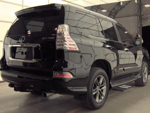 Used 2018 Lexus GX 460 Premium image 11
