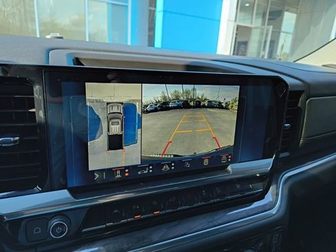 Used 2025 Chevrolet Silverado 1500 LTZ image 15