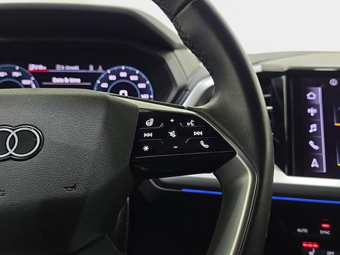 Used 2023 Audi Q4 e-tron Prestige image 19