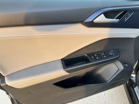 Used 2024 Volkswagen Taos SE w/ Panoramic Sunroof Package image 13