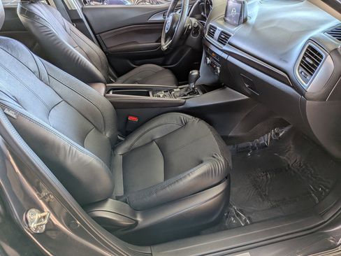 Used 2017 MAZDA MAZDA3 Grand Touring image 35