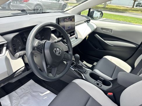 New 2025 Toyota Corolla LE FWD image 15