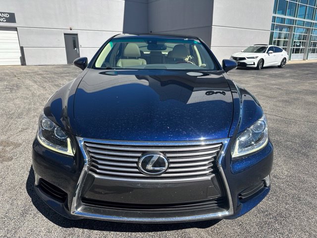 Used 2013 Lexus LS 460 AWD w/ Comfort Pkg image 8