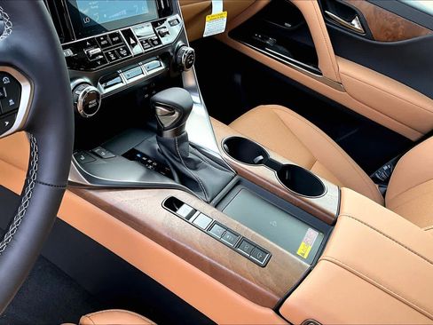 New 2026 Lexus LX 600 4WD w/ Premium Package image 11