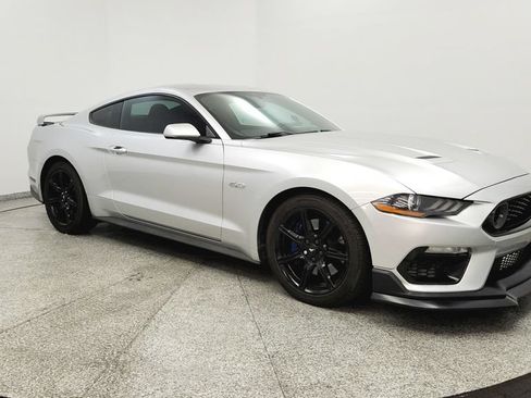 Used 2018 Ford Mustang GT RWD image 7