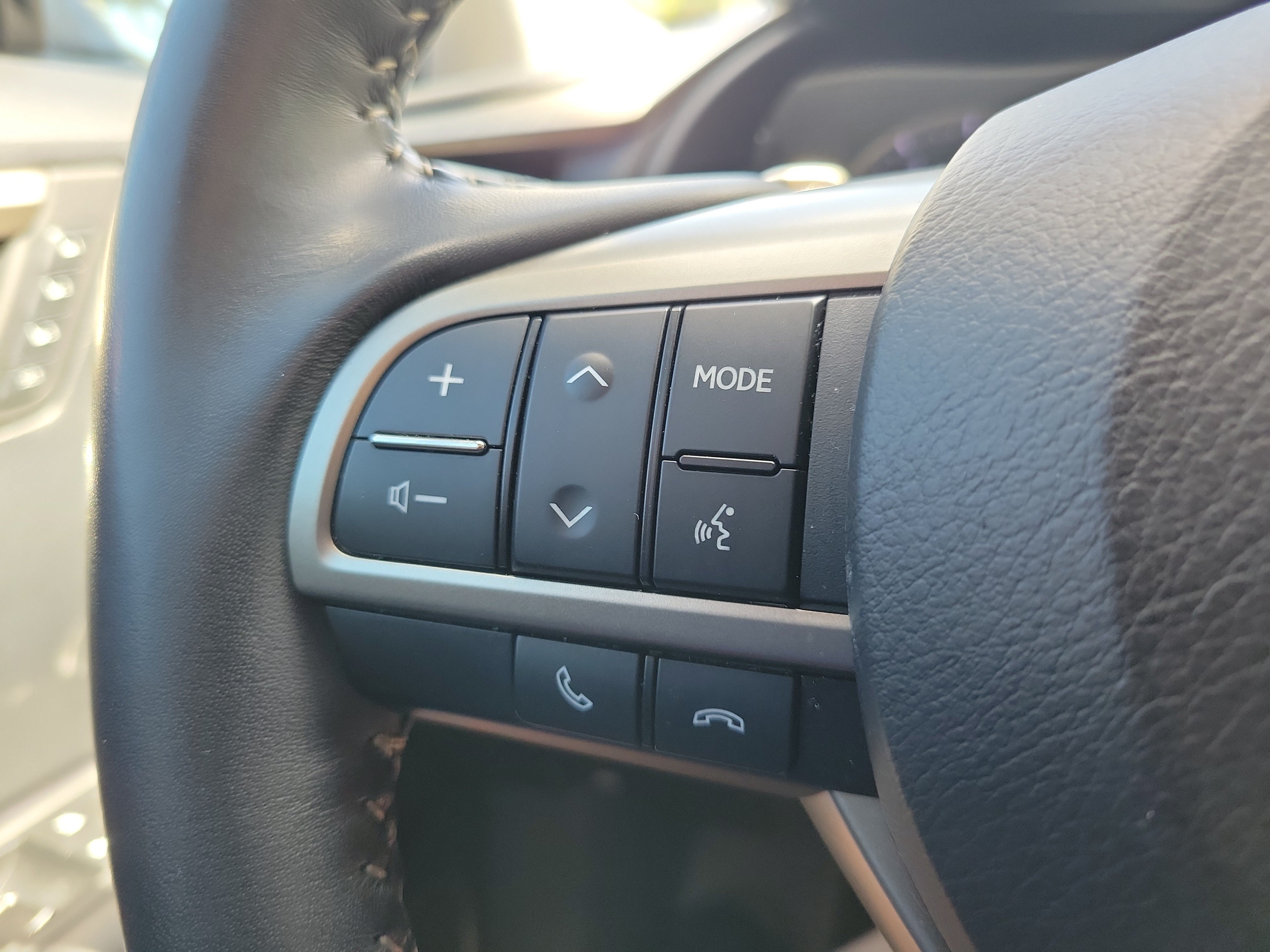 Used 2020 Lexus RX 350 FWD w/ Premium Package image 18