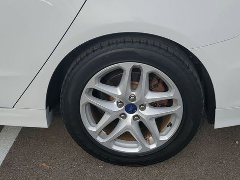 Used 2016 Ford Fusion SE image 35