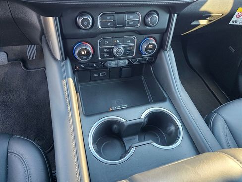 Used 2024 Chevrolet Tahoe Z71 image 31