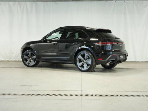 Certified 2026 Porsche Macan AWD/4WD image 3
