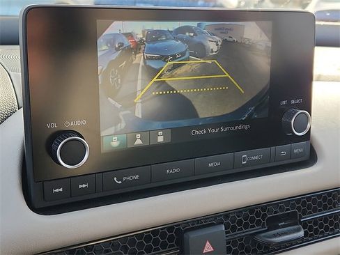 Used 2023 Honda HR-V LX image 17